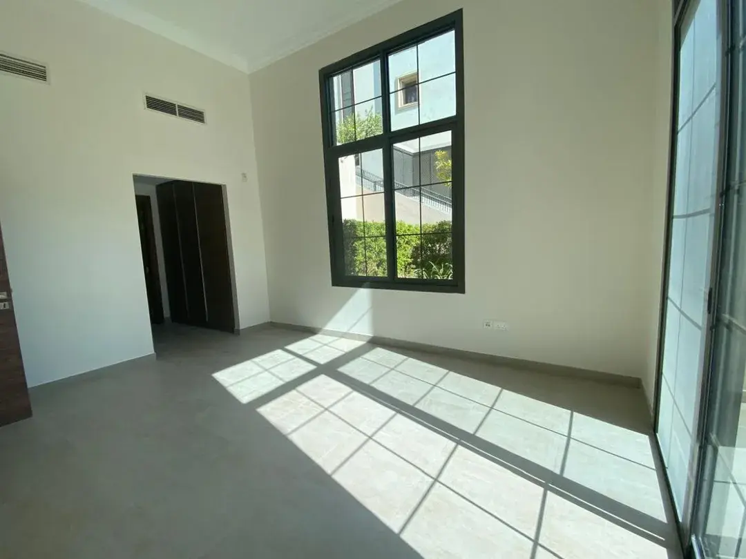 Corner 2BR+Maids |Ground Floor |Vibrant  Community, photo 2
