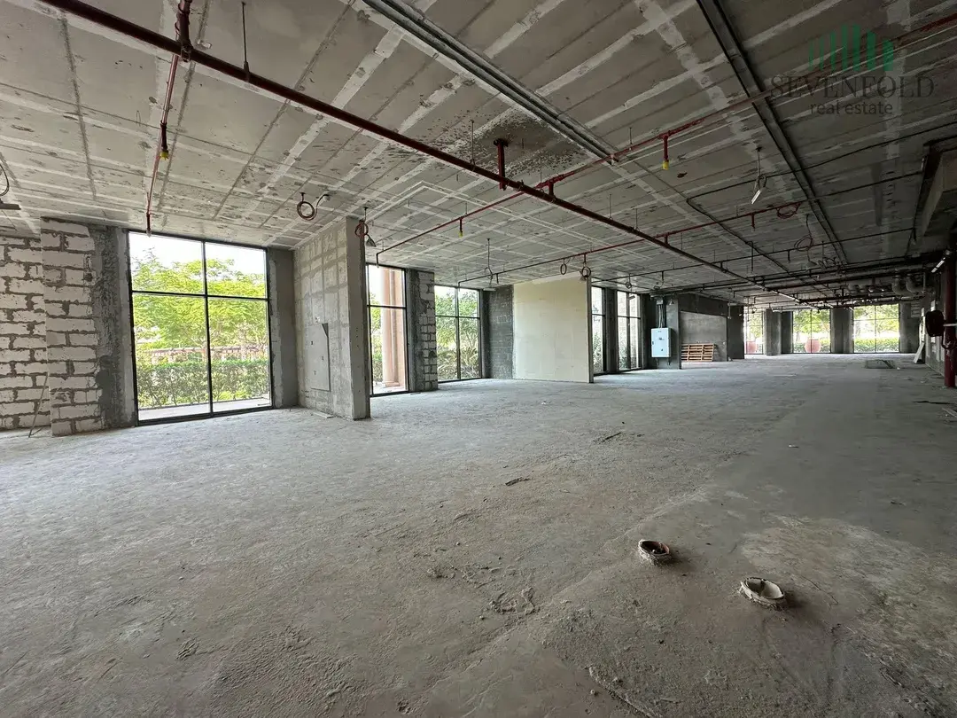 Expansive Shell & Core | for Clinic | 6 Mons Rent Free, photo 1