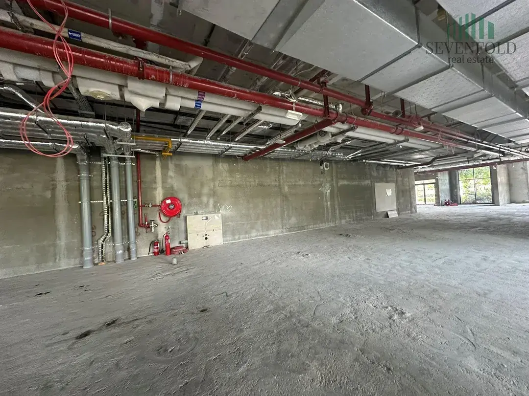 Expansive Shell & Core | for Clinic | 6 Mons Rent Free, photo 2