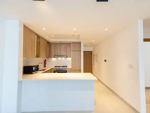 Spacious 1 BR | Sea View | Vacant, photo 2