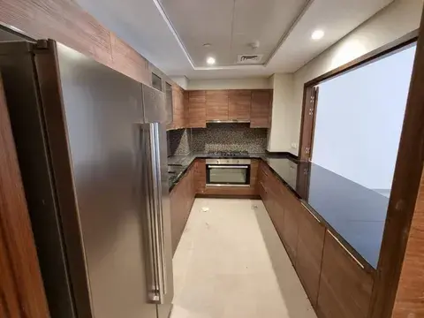 Spacious 2 BR Apartment in Qamar 11 for Sale, photo 4