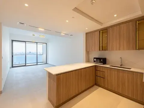 Spacious 2 BR | Sea View | Vacant, photo 3